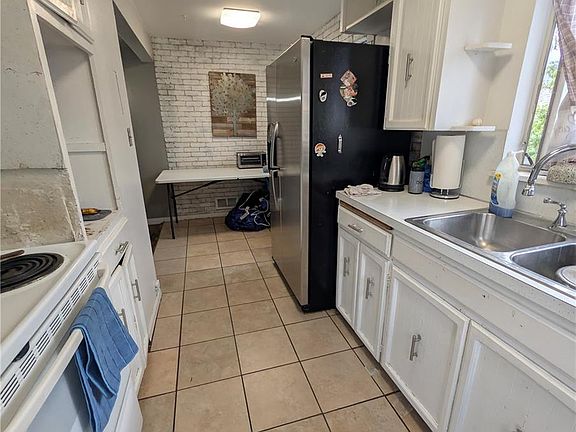 5th image of 188 S Dale Court