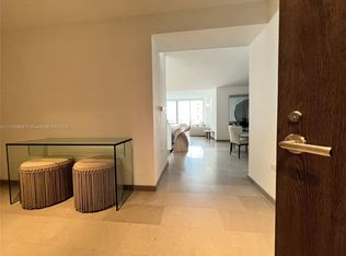 68 SE 6th St #1003, Miami, FL 33130