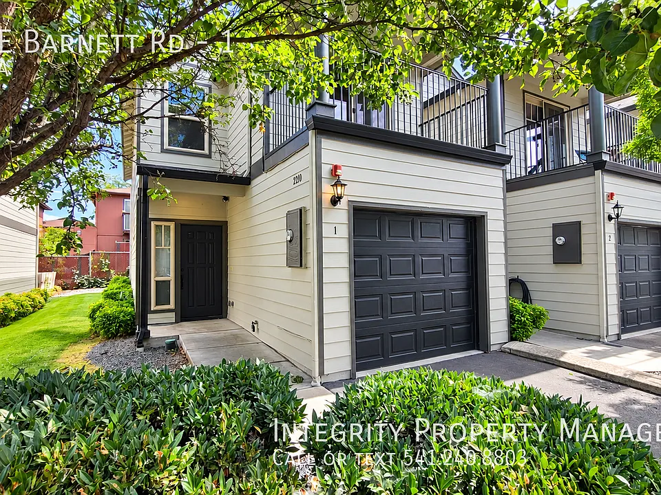 2210 E Barnett Rd #1