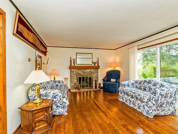 5th image of 2819 Canterbury Dr