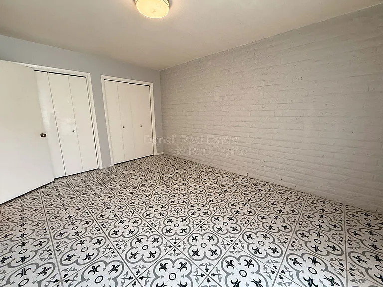 1122 S McClintock Dr #A — Photo 10