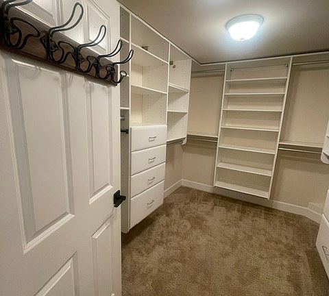 walk in closet