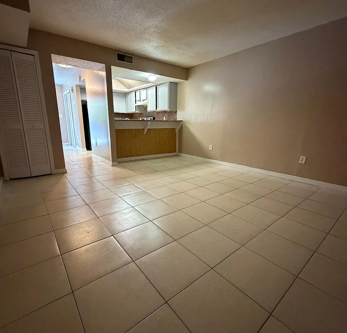 2 bed, 1.5 bath, 900 sqft, $1,499 — Photo 4