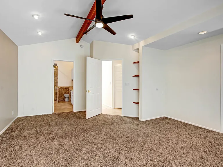 10832 Huston St — Photo 18