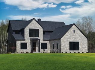 3301 Hidden Meadows Dr, Midland, MI 48642