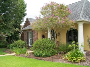 1716 Plantation Oaks Dr, Baton Rouge, LA 70810