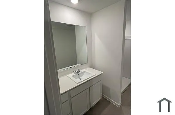 Building Photo - 1269 Falcon Heights Dr