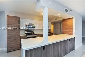 19195 NE 36th Ct #905 — Photo 41