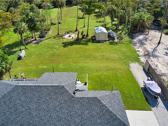 3rd image of 3590 White Blvd