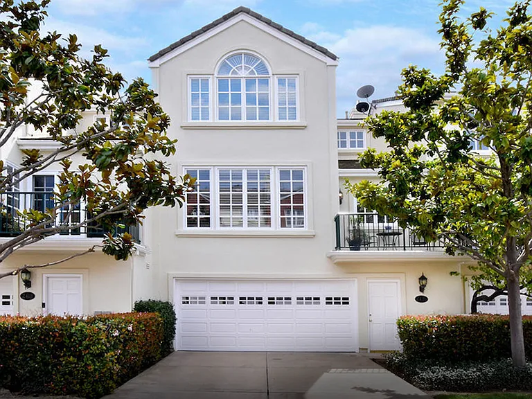 Image Disclaimer:
Certain images used in this listing are digital renderings or virtually staged and are intended to illustrate potential use of the space. These images may not represent the exact current condition of the property. The property is leased