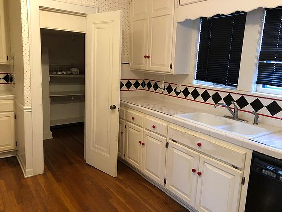 3rd image of 5033 Walnut St
