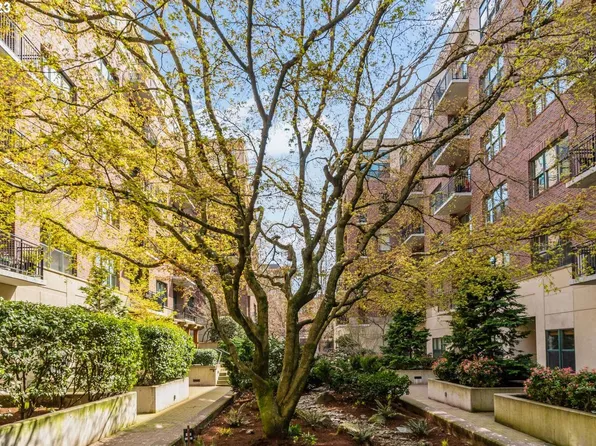 820 NW 12th Ave APT 506, Portland, OR 97209
