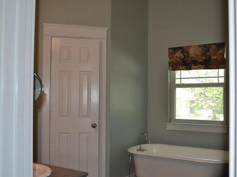 709 Roberts St — Photo 10
