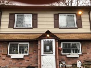 104 Homerlea Ave, Hopatcong, NJ 07843