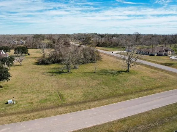 16735 Wrangler Rd, Rosharon, TX 77583