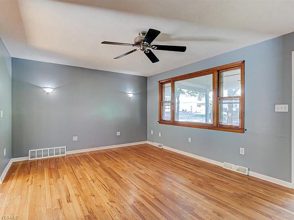 5th image of 1831 Lake Ave