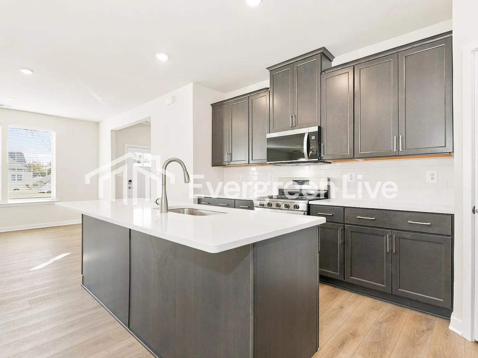 2 bed, 2.0 bath, 1518 sqft, $2,090 — Photo 4