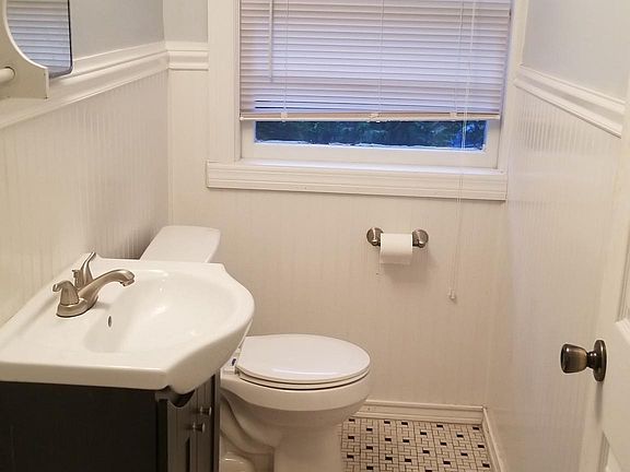 3rd image of 333 Daytona Ave #2