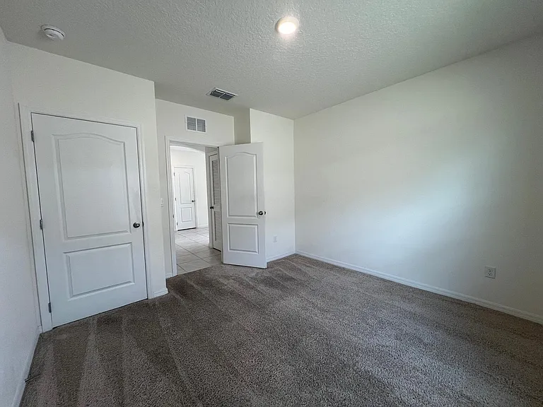 472 Lily Ln — Photo 10