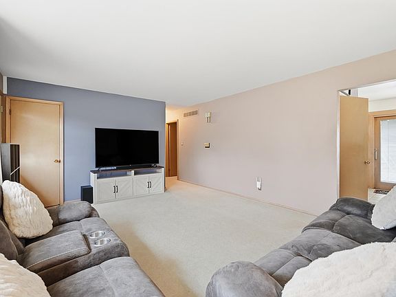 5th image of 5231 Ann Hackley Dr