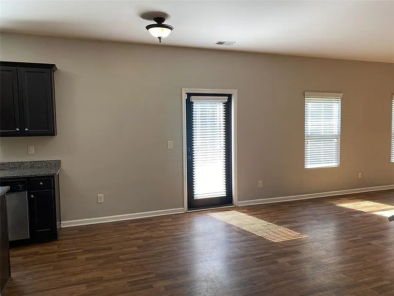 2392 Newbury Oaks Ct — Photo 9