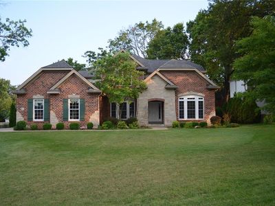 13 Colonial Hills Pkwy, Saint Louis, MO, 63141