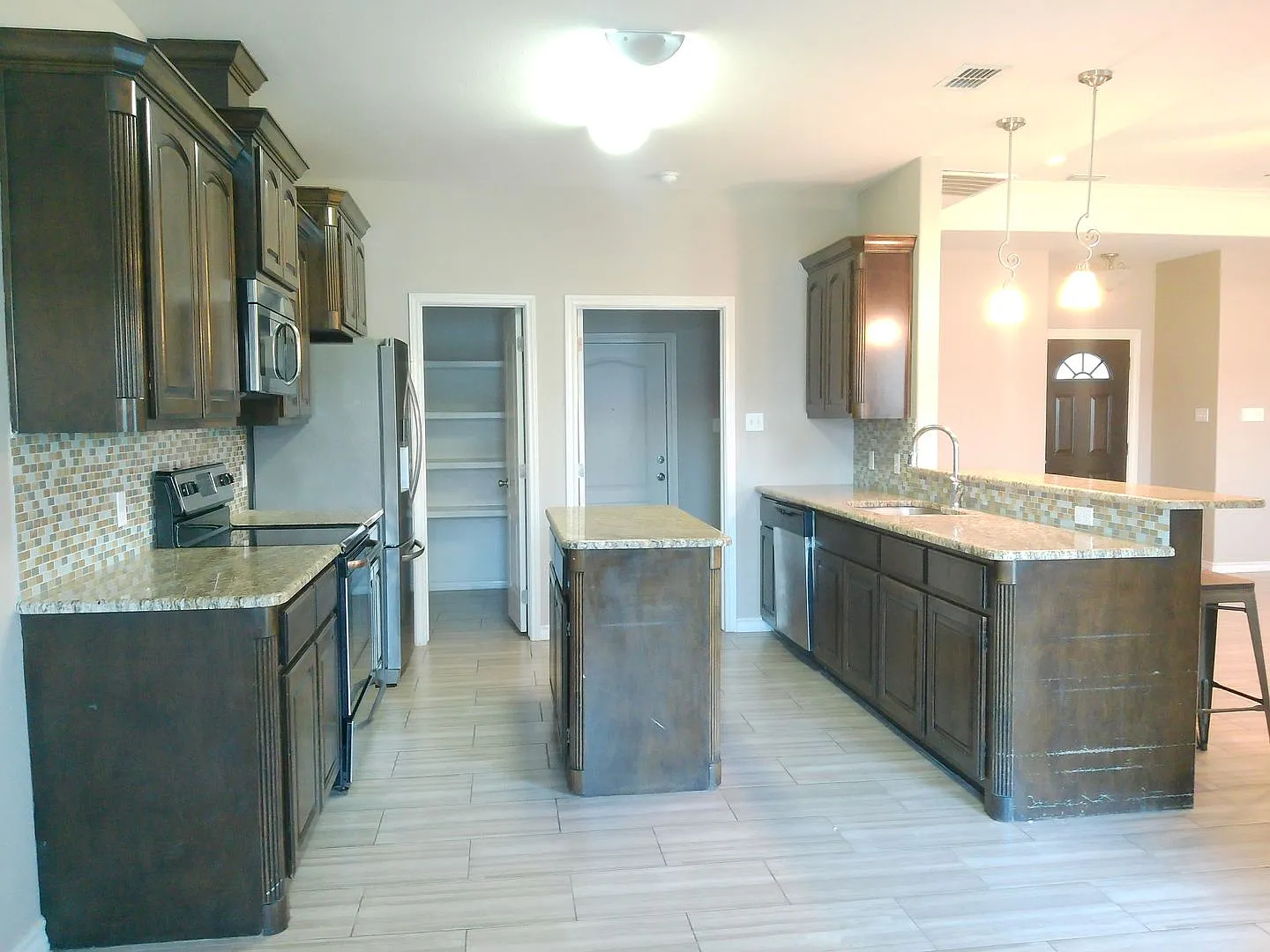 1117 Sambar - 3/Bed 2/Bath $2195/month — Photo 3