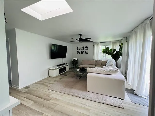 527 Little Farms Ave — Photo 12