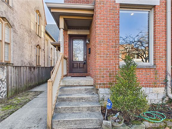 3rd image of 22 Van Buren St