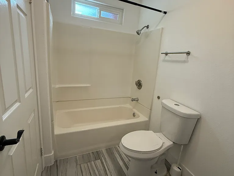2036 E Knopf St #3 — Photo 3