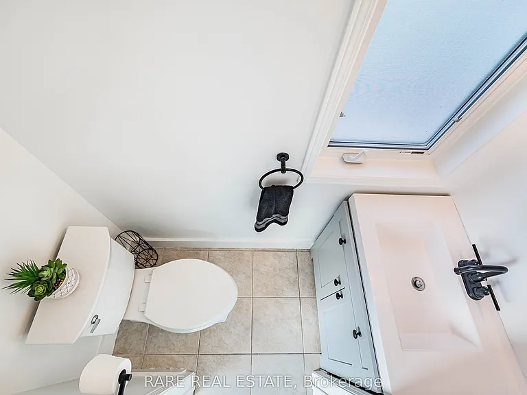 60 Fairwood Cir #28 — Photo 20