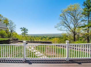43 Prattling Pond Rd, Farmington, CT 06032