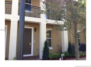 1205 SW 147th Ave, Pembroke Pines, FL 33027