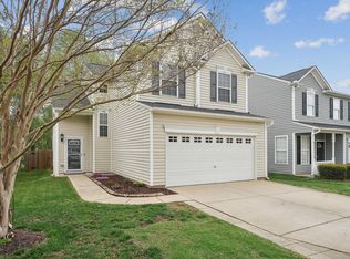5121 Mabe Dr, Holly Springs, NC 27540