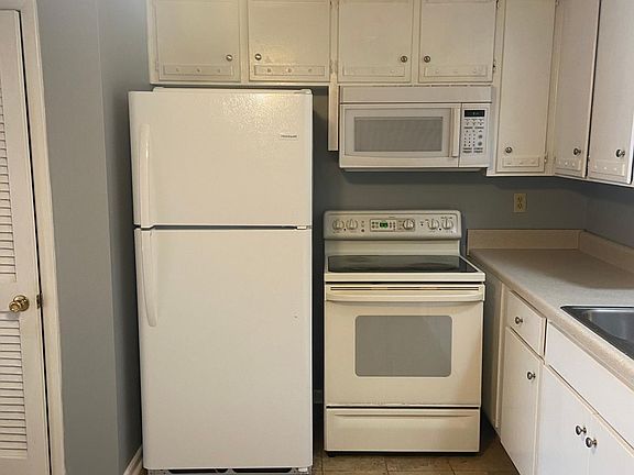 4th image of 5421 Jernigan Ln