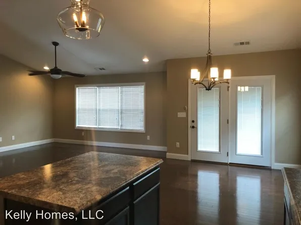 2904 Zachary Pointe Ln, Knoxville, TN 37938