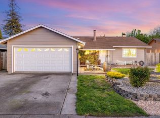 7961 Santa Barbara Dr, Rohnert Park, CA 94928