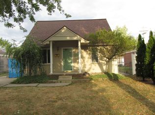 5914 Whitefield St, Dearborn Heights, MI 48127