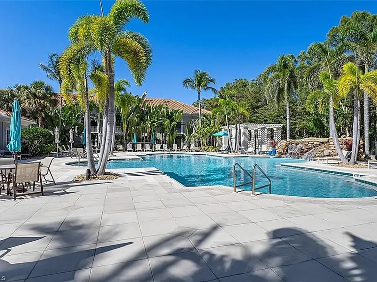 23520 Alamanda Dr #202 — Photo 34