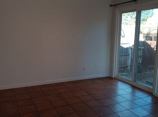 2382 Camino Capitan APT E, Santa Fe, NM 87505