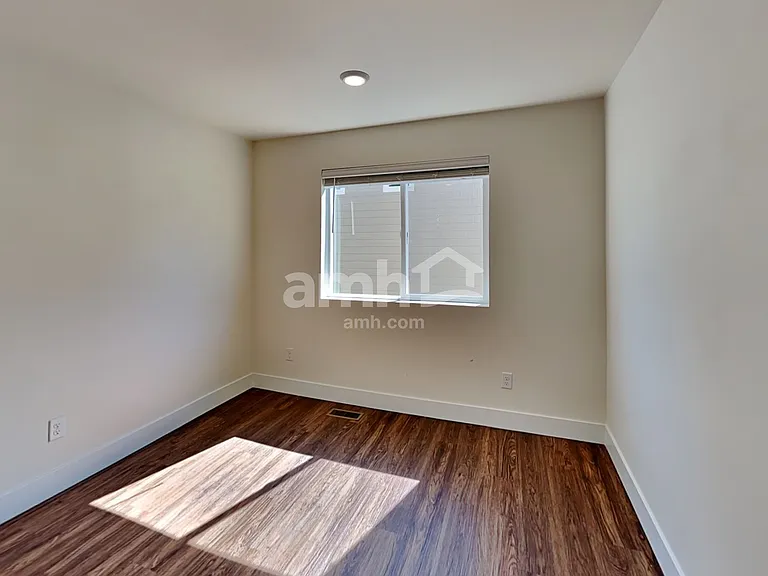 1620 192nd Street Ct E — Photo 16