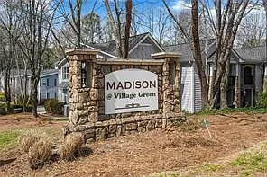3 bed, 2.0 bath, 1403 sqft, $2,250 — Photo 2