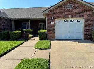502 Saint Andrews Ct, Grove, OK 74344