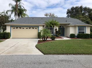 5933 Cedarwood Ln, Bradenton, FL 34203