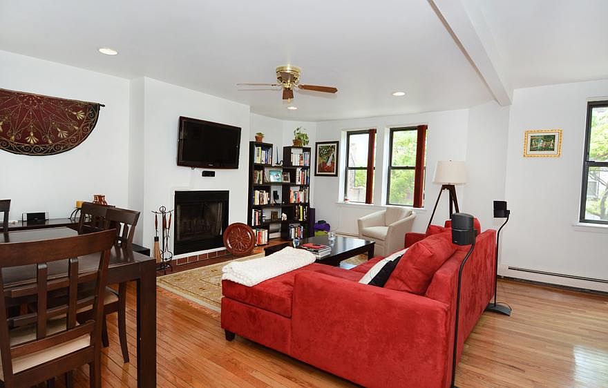 1st image of 293 Sackett St