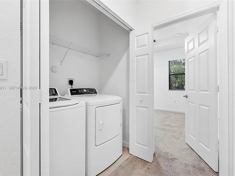 1541 SW 28th St #1541 — Photo 21