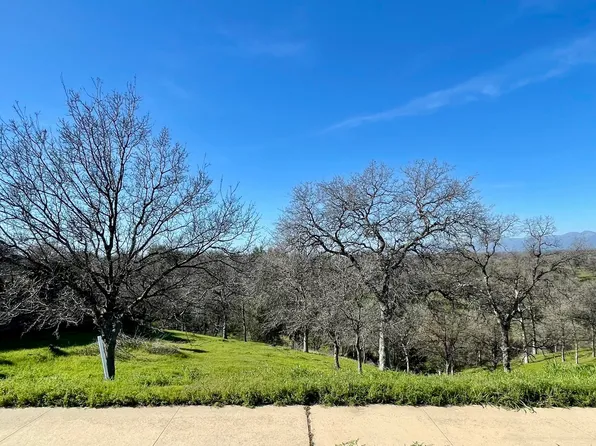 4724 Pleasant Hills Dr, Anderson, CA 96007