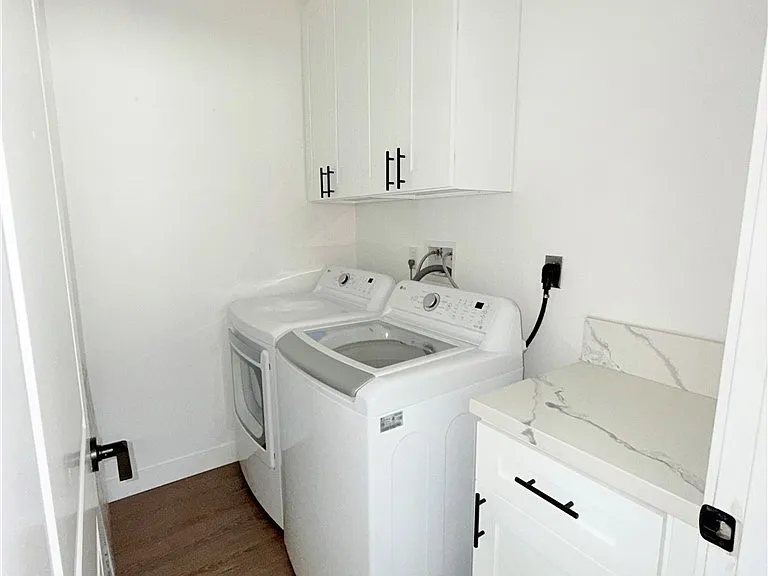 1664 Glen Ave — Photo 24