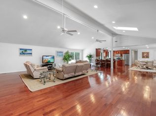 37 Jones Rd, East Quogue, NY 11942