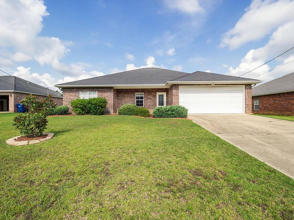 1st image of 211 Forest Dr